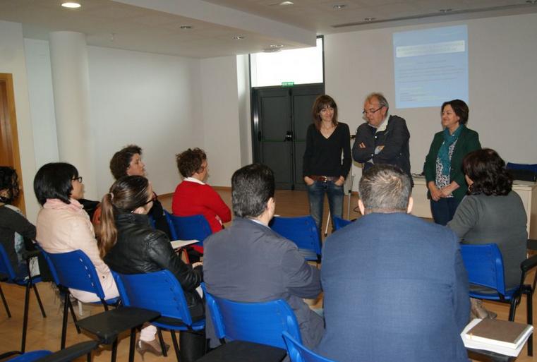 Jornada de Formación sobre Menores en Situación de Riesgo Social en Vícar (Almería)