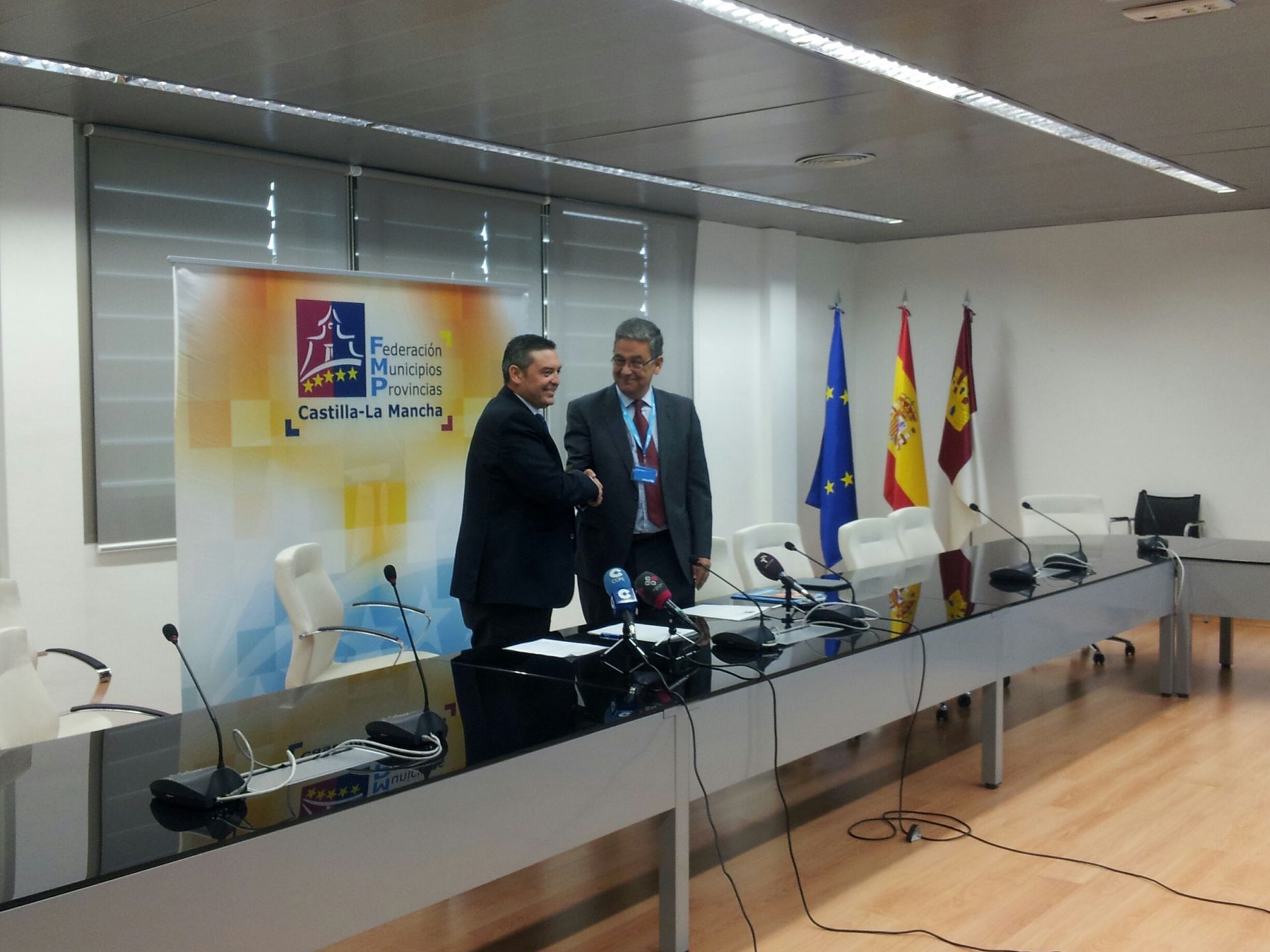 La Federación de Municipios y Provincias de Castilla-La Mancha y UNICEF firman un convenio de colaboración en defensa de la infancia y de la juventud