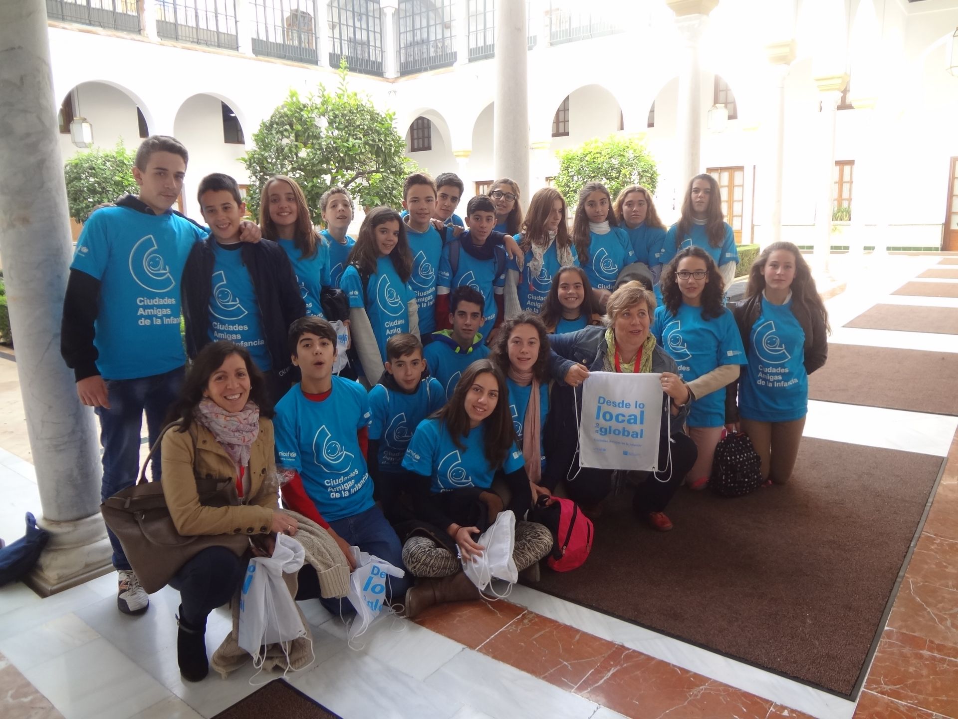 Técnicos de UNICEF se reúnen con el alcalde de Cazalla de la Sierra (Sevilla) para poner en marcha el Programa ‘Ciudades Amigas de la Infancia’