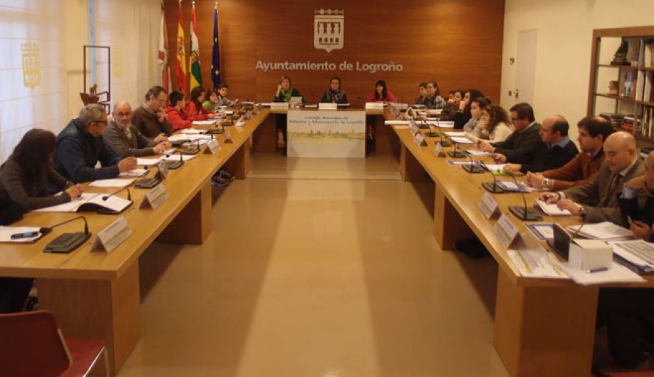 La alcaldesa de Logroño anima al Consejo Municipal de la Infancia y la Adolescencia a implicarse en la mejora de su ciudad