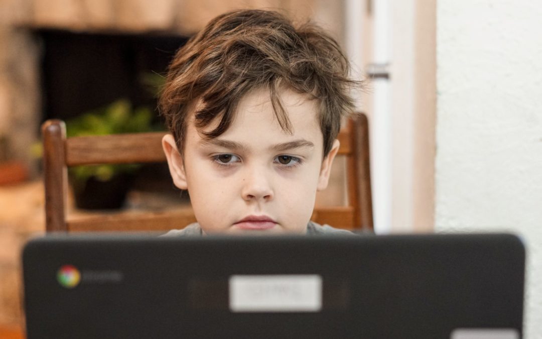 Los peligros de Internet para los jóvenes y cómo protegerse de ellos
